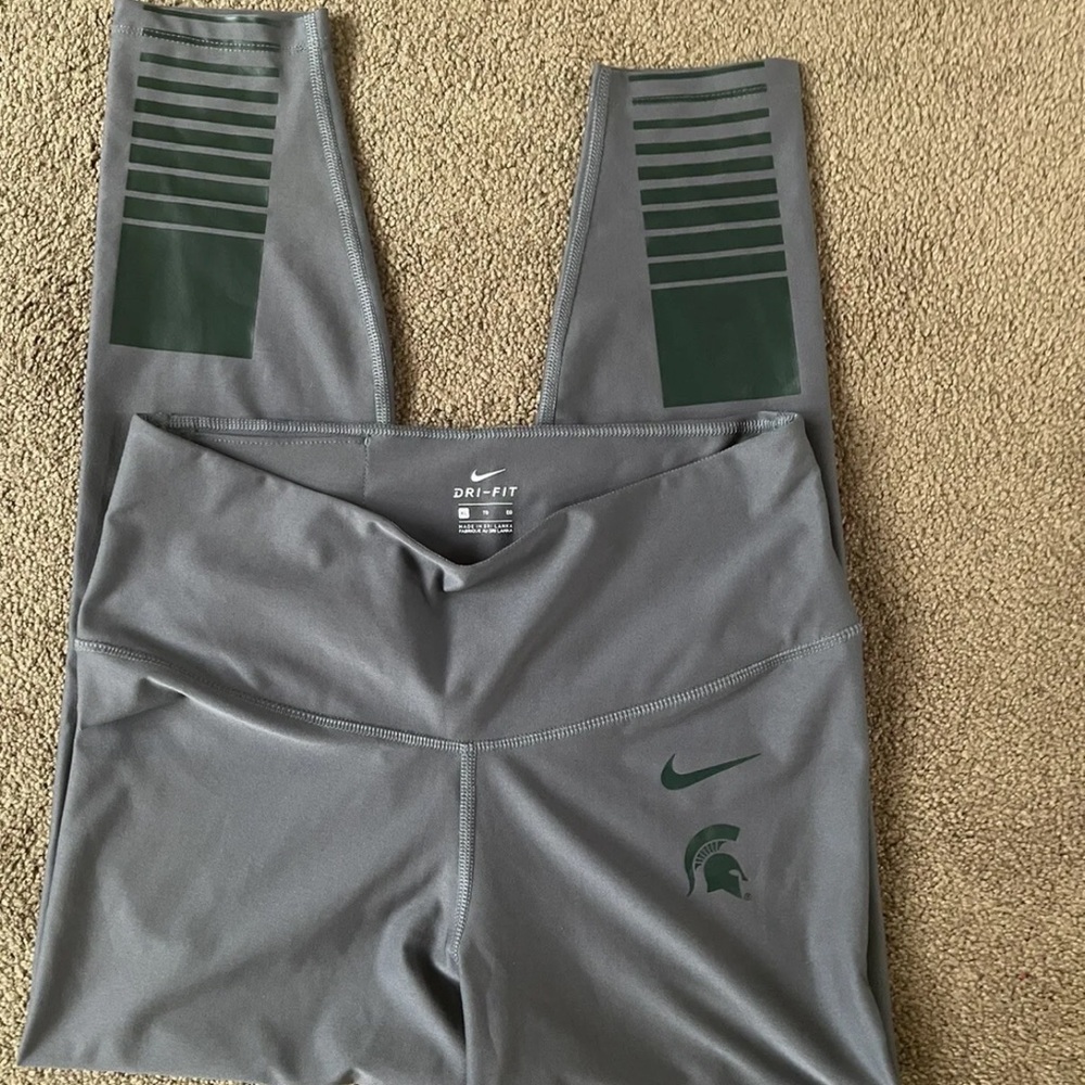 Womens Nike Michigan State Dri Fit Leggings size XL New!!